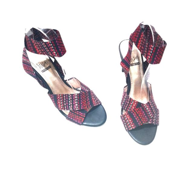 IMPO Stretch Heels - Picture 2 of 5